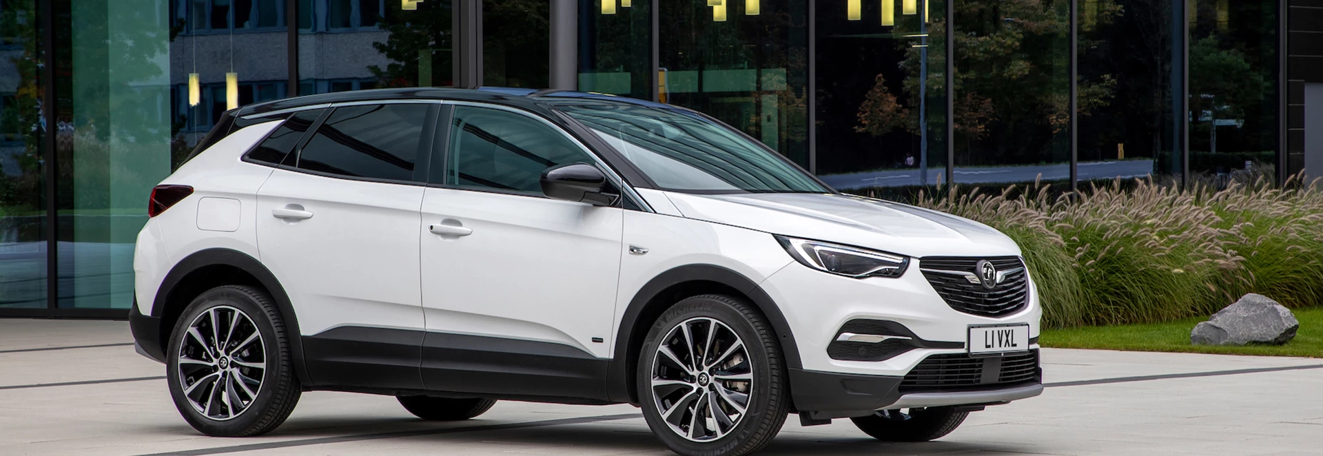New front-wheel-drive plug-in hybrid joins Vauxhall Grandland X line-up